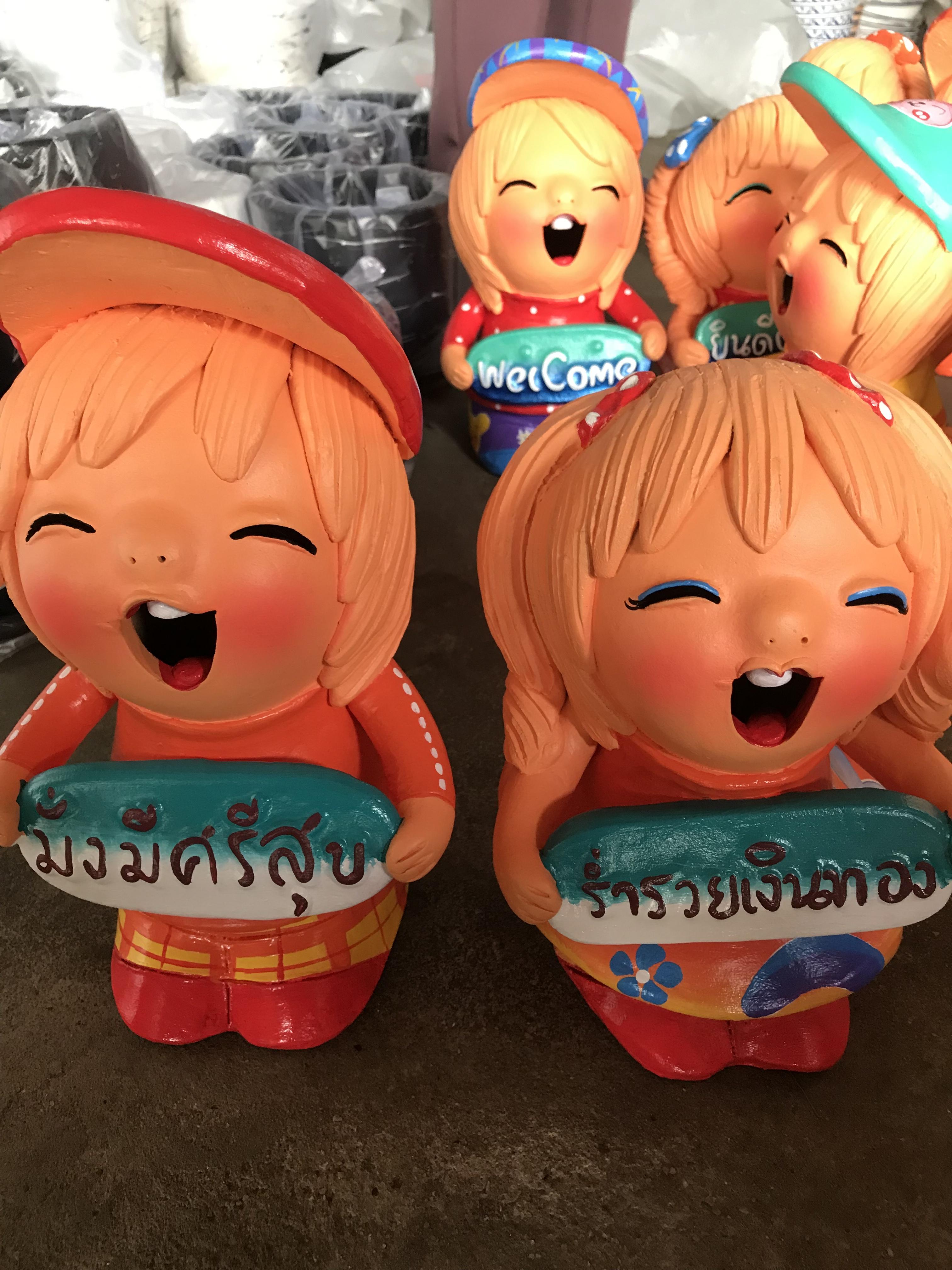 ตุ๊กตาดินเผาคู่เด็กอ้วนใส่หมวก