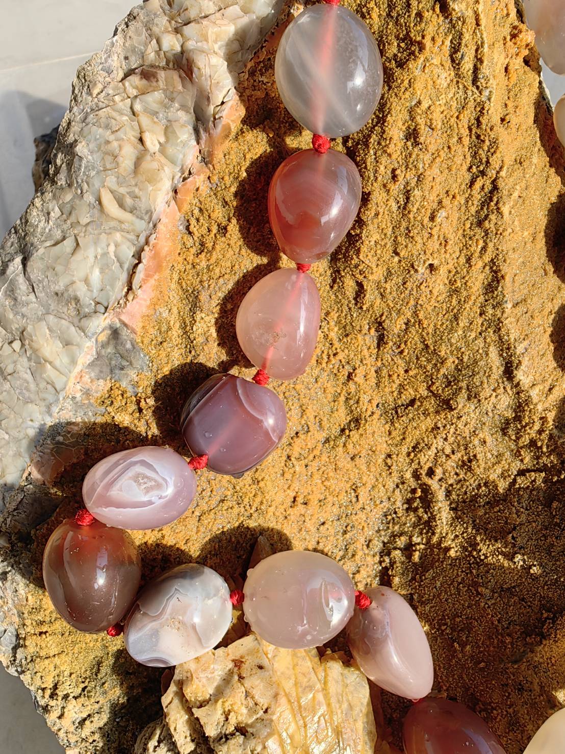 Orange White Brown Agate Necklace สร้อยคออาเกต สีส้ม ขาว น้ำตาล L 49 cm. 815.50 ct.