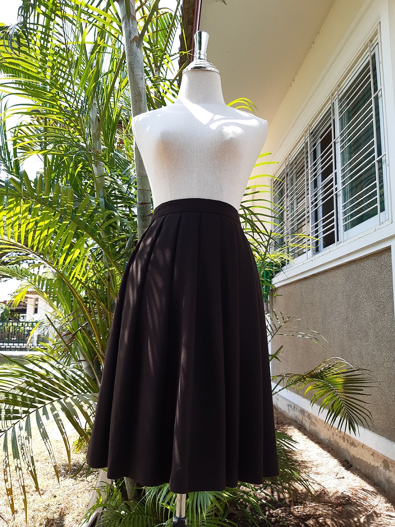 กระโปรงพลีทวินเทจสีน้ำตาลเข้ม