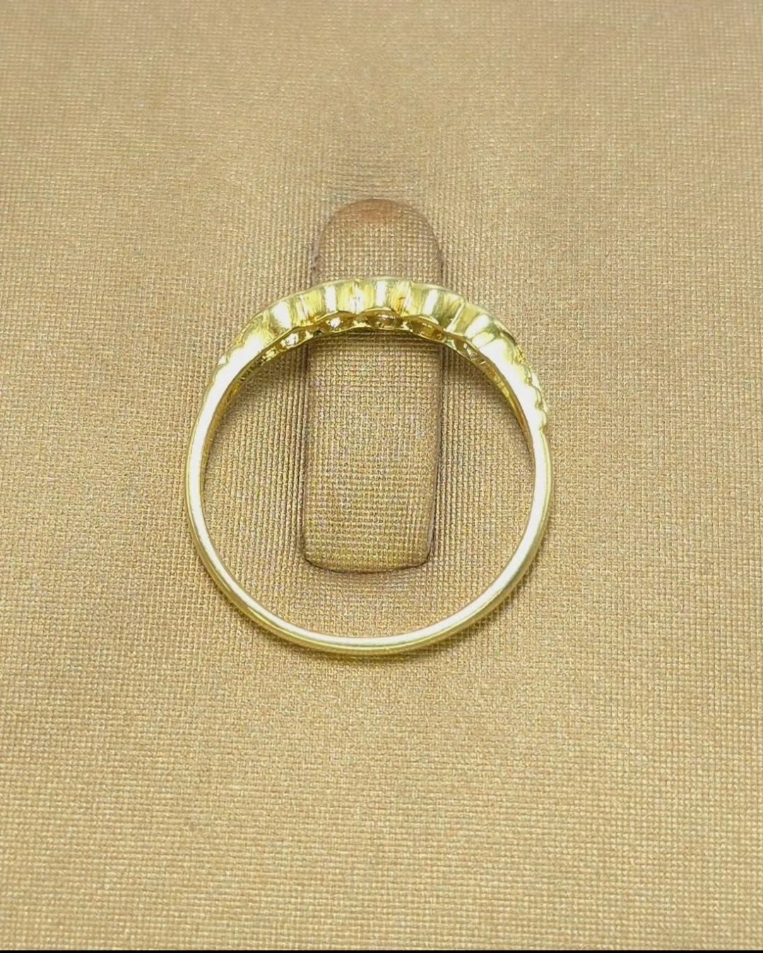 🚫ปิดการขาย(SoIdOut)🚫แหวนทองคำ 18k งานเก่า เพชรเกสร 5 ตัง 5 เม็ด รวม 25 ตัง น้ำ 96-97 ความสะอาด vvs-vs ไซส์ 55 น้ำหนัก 1.86 กรัม ราคา 6,500.-(Net)