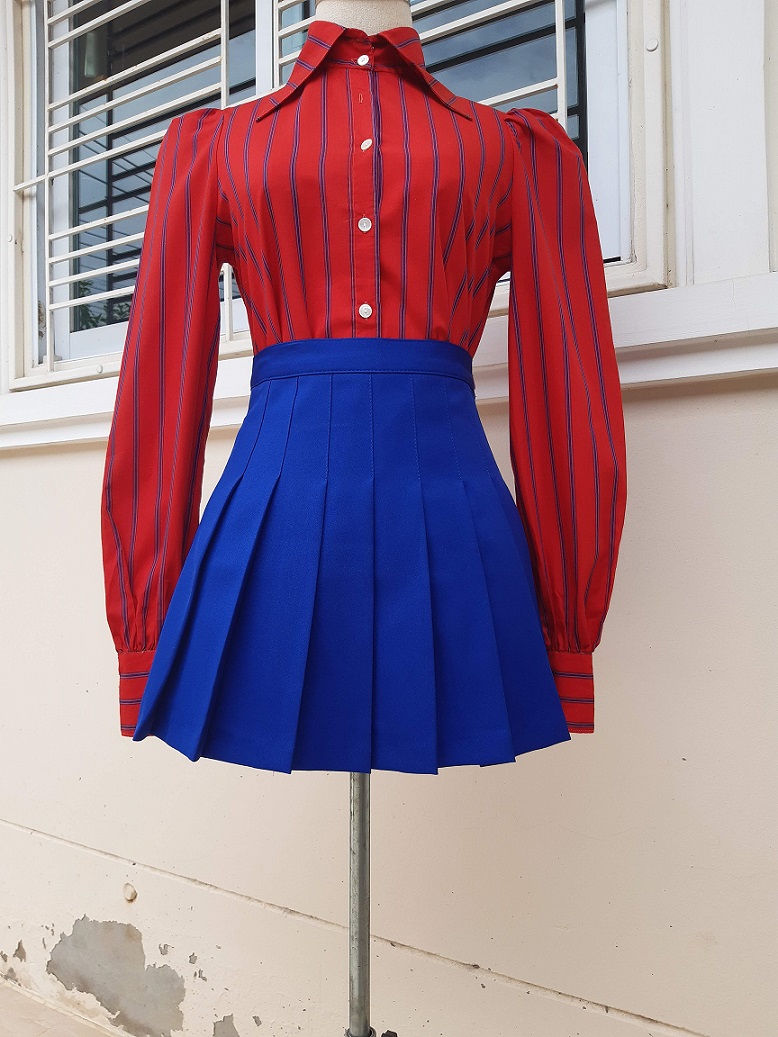 กระโปรงพลีทสั้นสีน้ำเงินสด