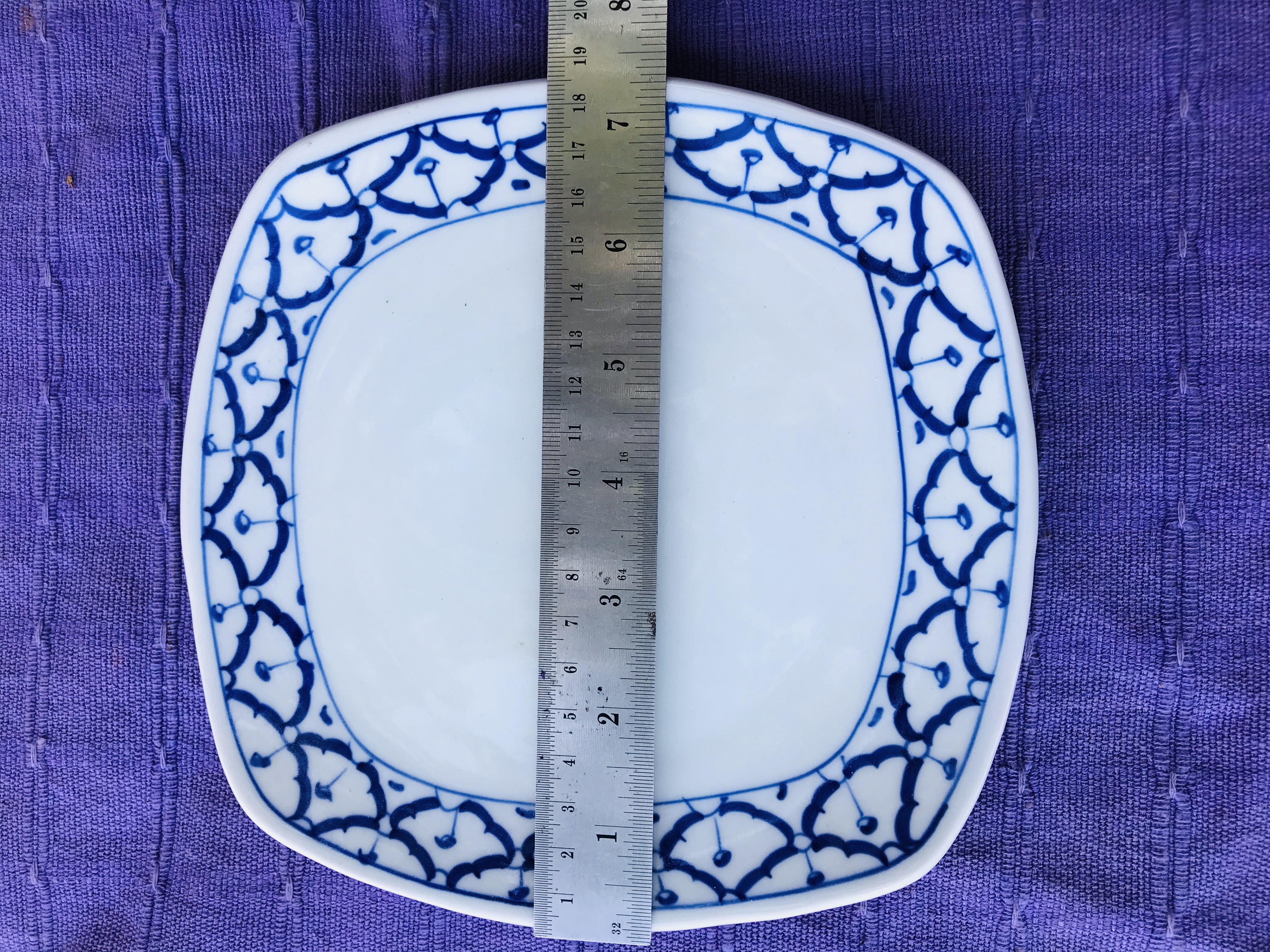 จานลายไทยสี่เหลี่ยมจตุรัส7"*7"