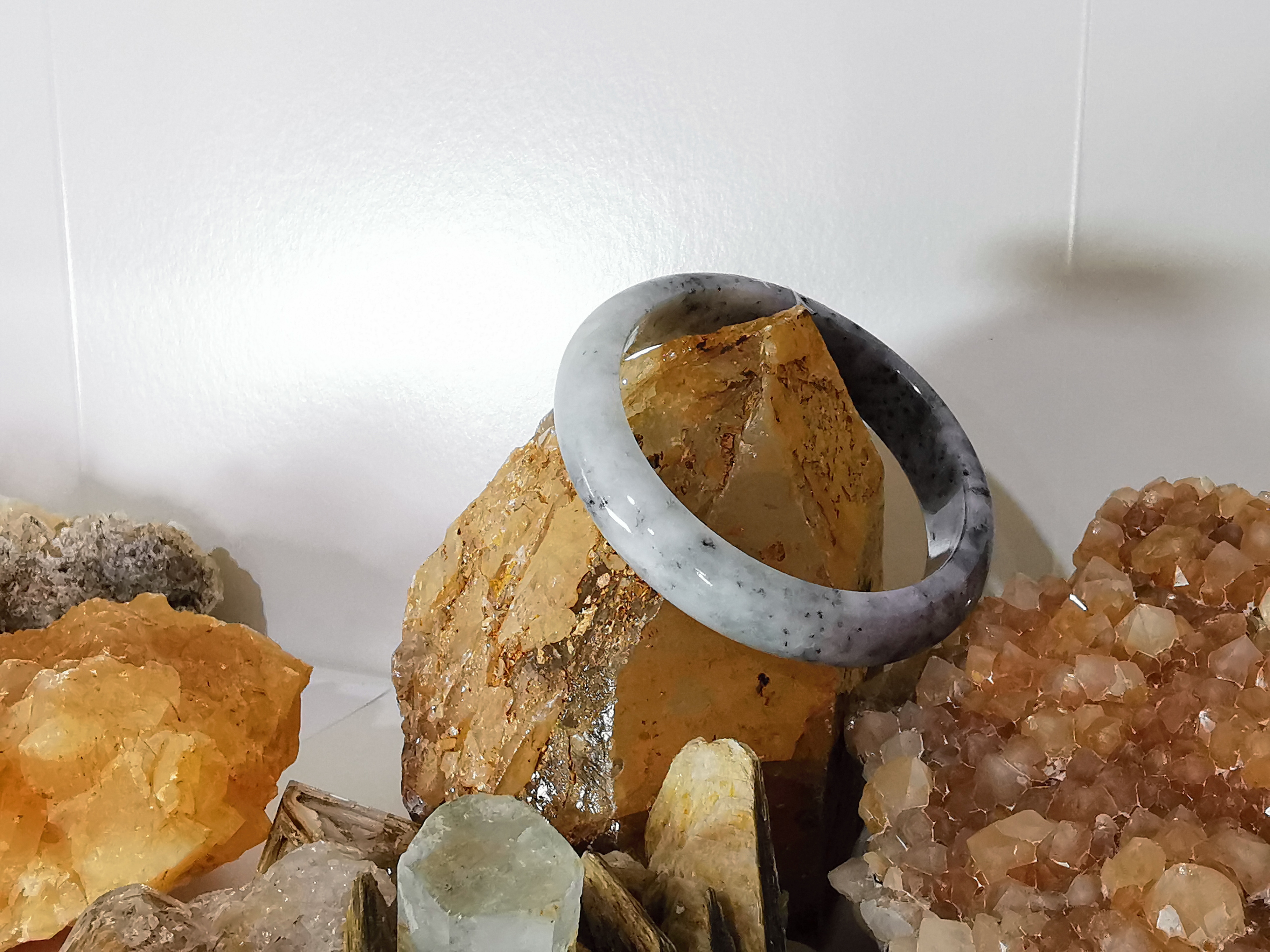 Grey White Bangle Jadeite กำไลหยกเจไดต์แท้ Diameter/ เส้นผ่านศูนย์กลางด้านใน/size 63 mm.