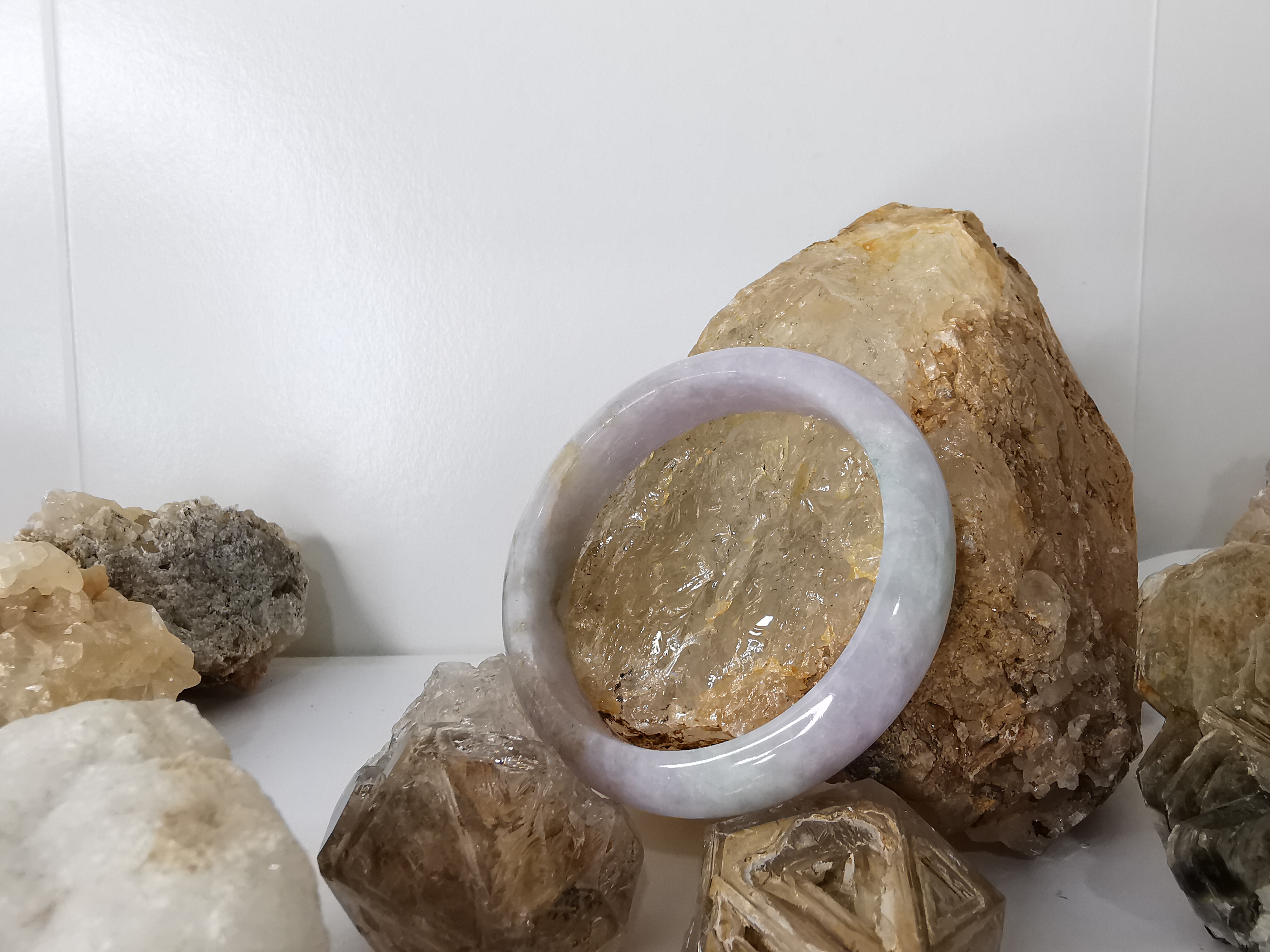 Violet Green Jade Bangle กำไลหยกเจไดต์แท้ Diameter/ เส้นผ่านศูนย์กลางด้านใน 56 mm.