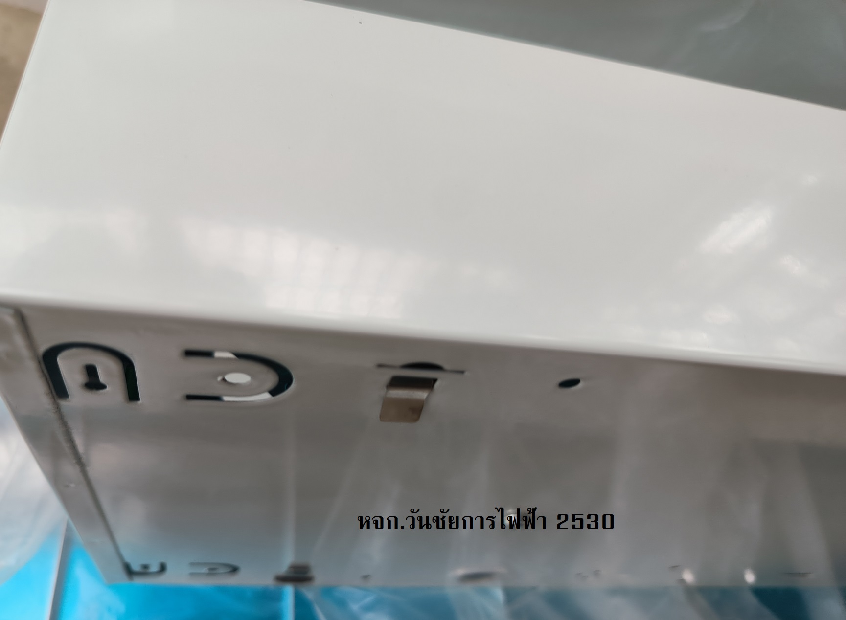โคมตะแกรงติดลอย LED-T8 1x36 หลอดเดียว 120เซน LED VCK รุ่นGEGR 1x1200WH ขนาด 12 x 126 x 8ซม. สีขาว โคมติดลอย