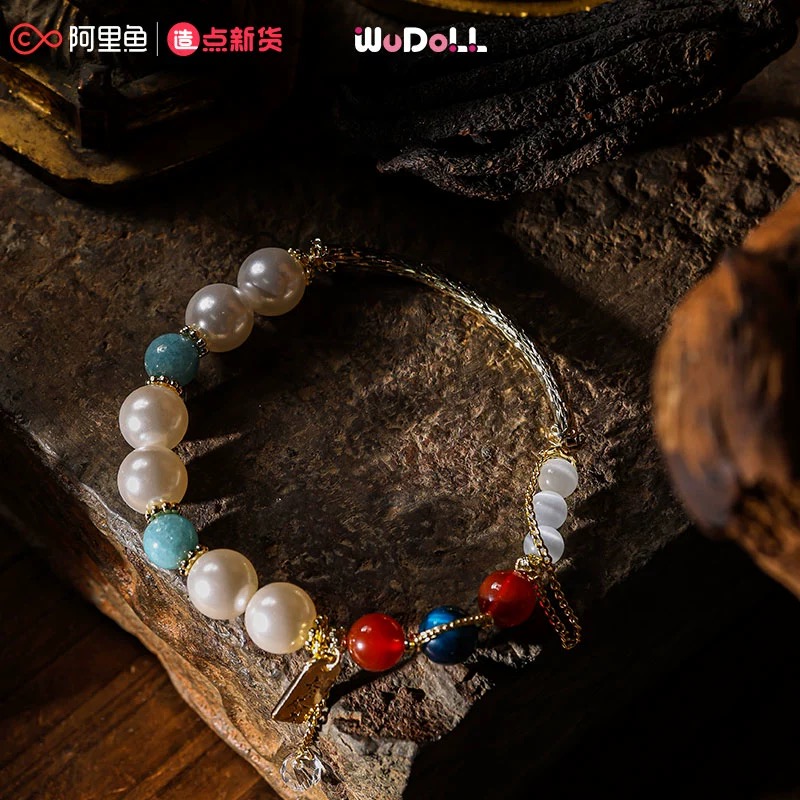 จันทราอัสดง : สร้อยข้อมือ