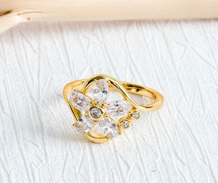 DIAMOND 18K YELLOW GOLD RING แหวน เพชร ทอง 18K Pre-order