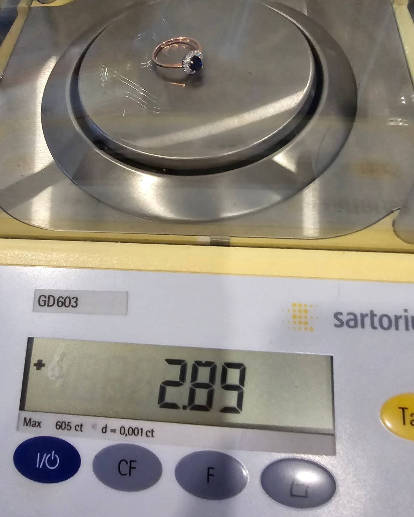 🚫ปิดการขาย(SoIdOut)🚫แหวนทองคำ 18K pinkgold ประดับพลอยไพลิน เพชรเกสร 1.5 ตัง 14 เม็ด รวม 21 ตัง น้ำ 96-98 ความสะอาด vvs-vs ไซส์ 53 หน้ากว้าง 9 มิล น้ำหนัก 2.89 กรัม ราคา 8,500.-(Net)