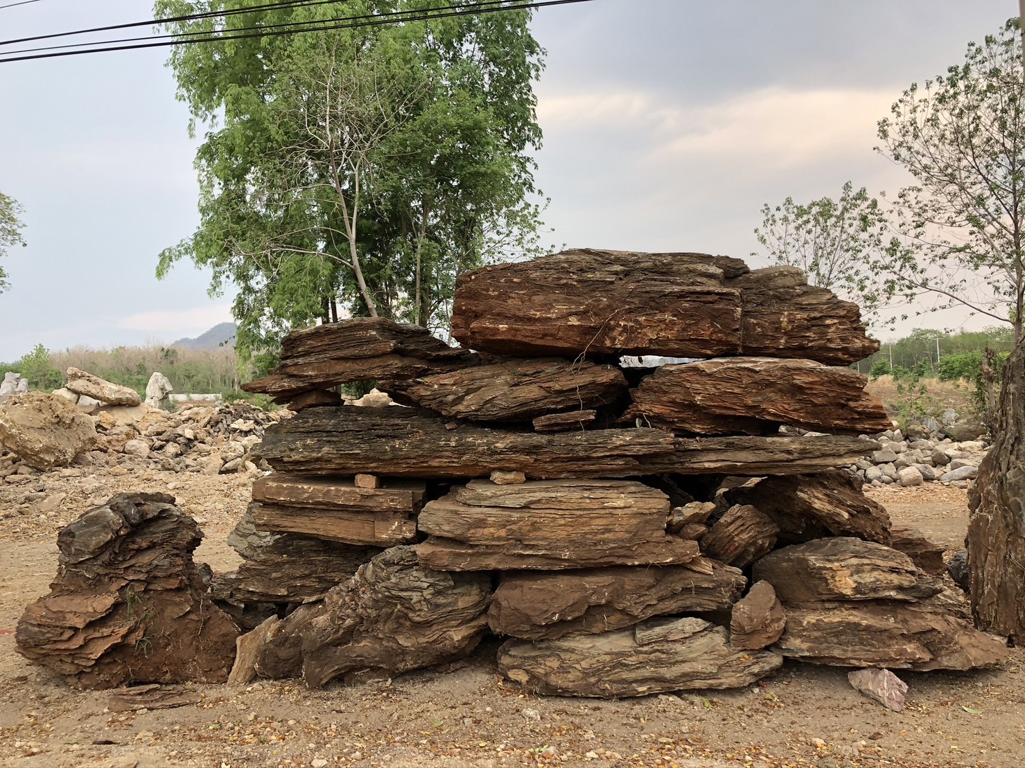 หินชั้นภูเขา