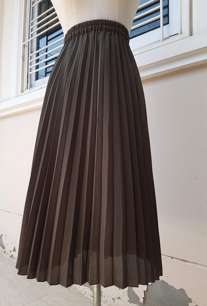 กระโปรงพลีทสีเขียวขี้ม้า