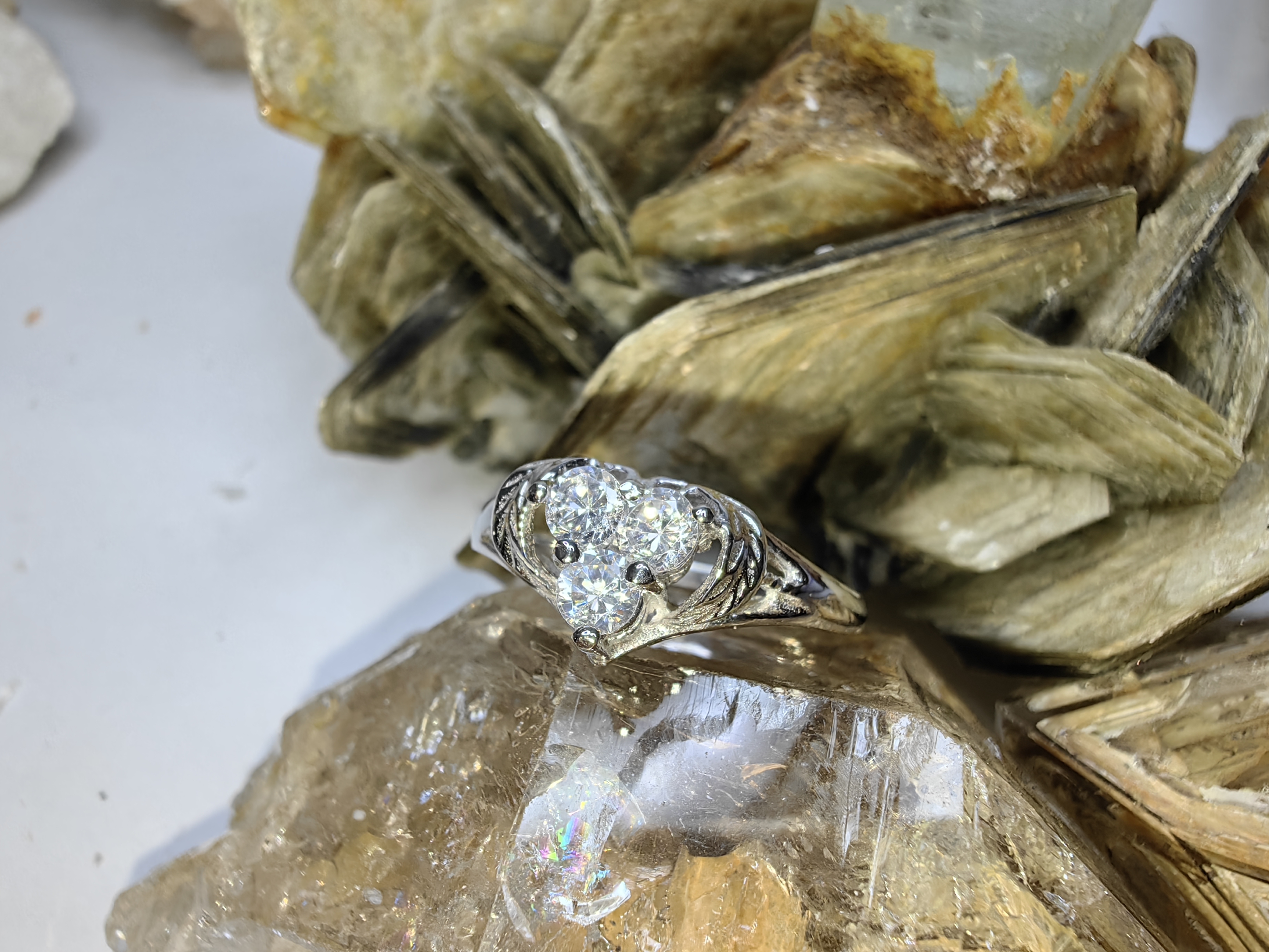 แหวนเพชร CZ เงินแท้ 92.5% Cubic Zirconia 925 Sterling Silver Ring Size 58