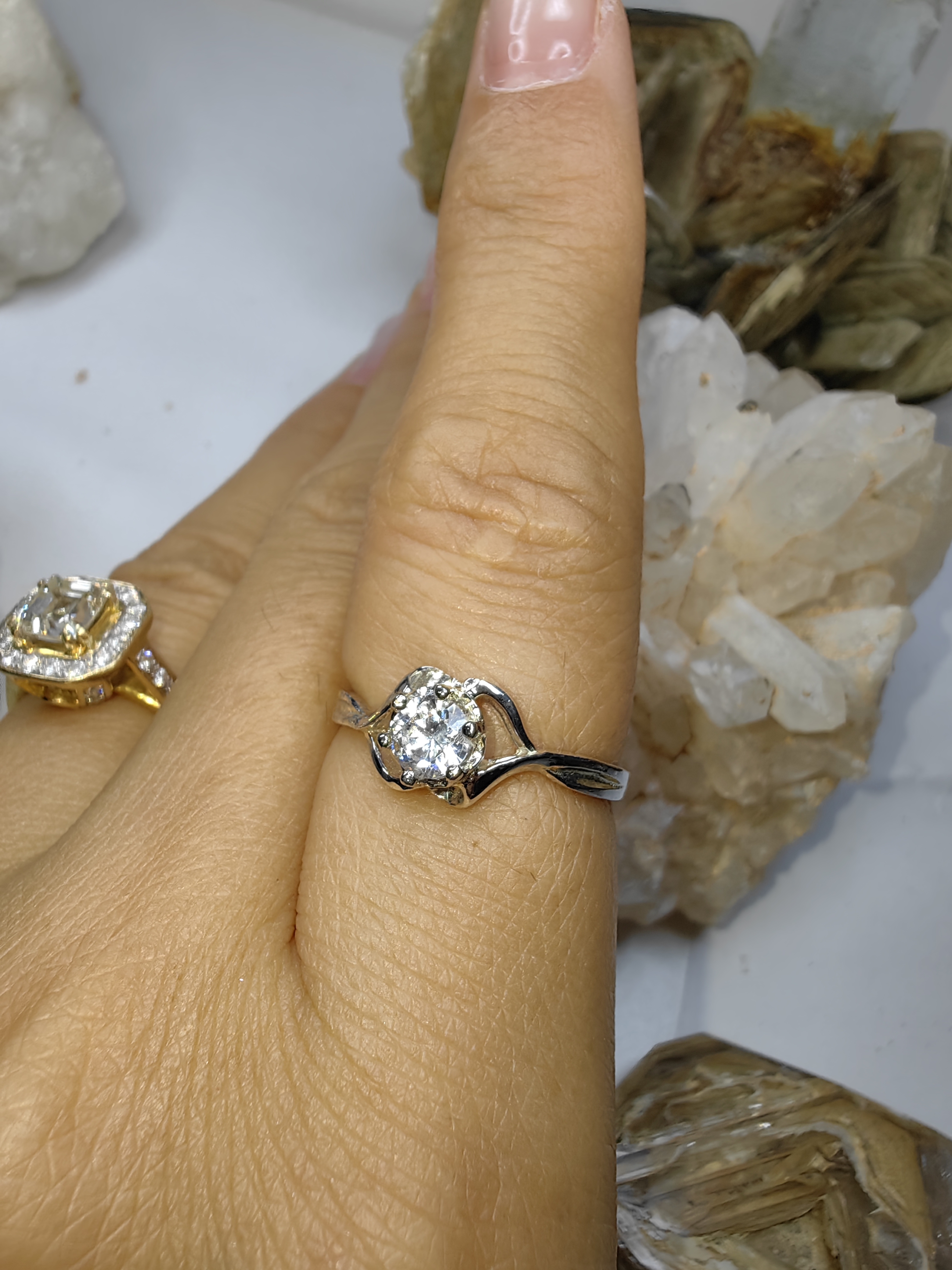 แหวนเพชร CZ เงินแท้ 92.5% Cubic Zirconia 925 Sterling Silver Ring Size 53