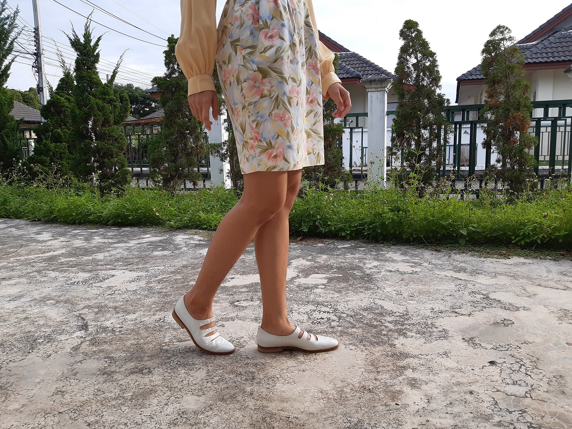 กระโปรงทรงเอลายดอกไม้ สีหวานพาสเทล