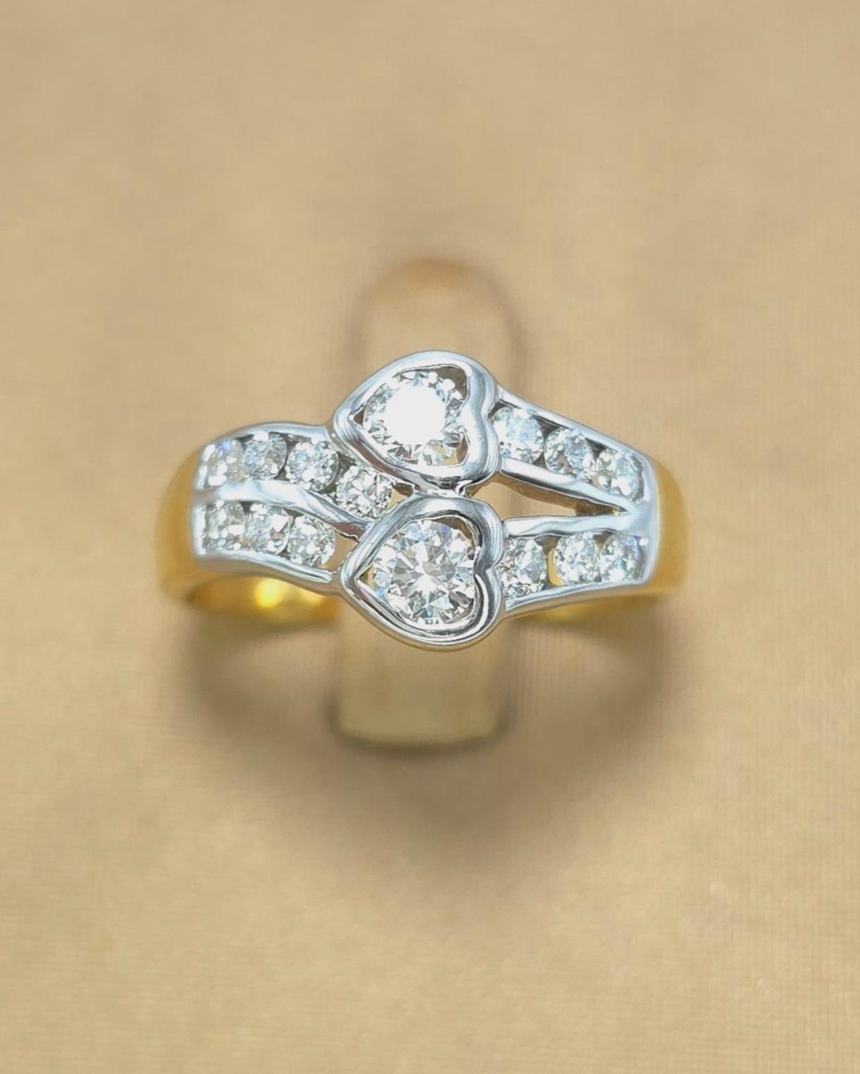 🚫ปิดการขาย(SoIdOut)🚫แหวนทองคำ 18K เพชรเกสร 14 ตัง 2 เม็ด 3 ตัง 7 เม็ด 2 ตัง 6 เม็ด รวม 61 ตัง น้ำ 96-97 ความสะอาด vvs-vs ไซส์ 51 น้ำหนัก 3.9 กรัม ราคา 15,900.-(Net)