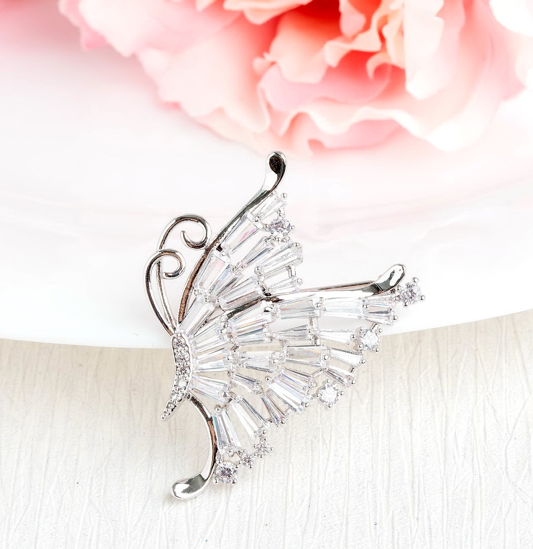 DIAMOND BROOCH 18K WHITE GOLD เข็มกลัดเพชร ทอง 18K Pre-order