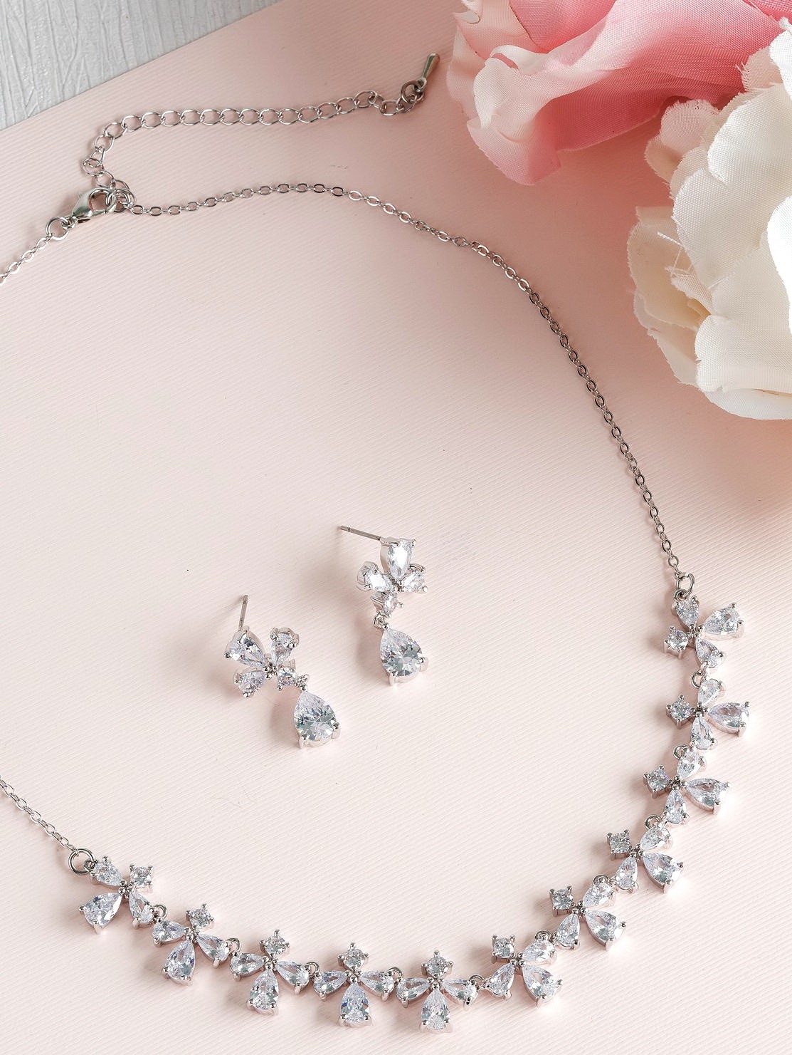DIAMOND 18K WHITE GOLD NECKLACE EARRING สร้อยคอ ต่างหู เพชร ทอง 18K Pre-order