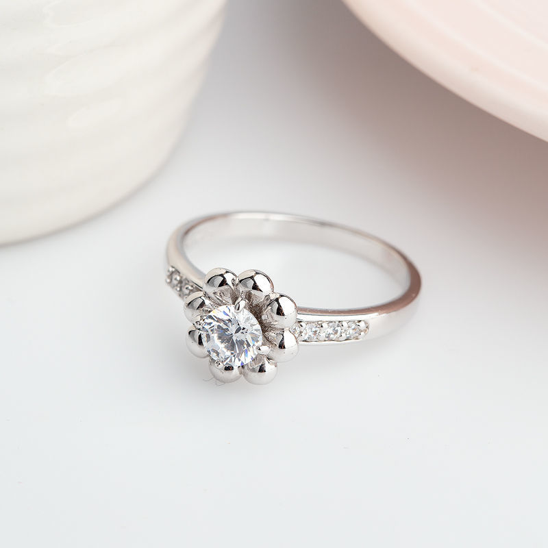 DIAMOND 18K WHITE GOLD RING แหวน เพชร ทอง 18K Pre-order