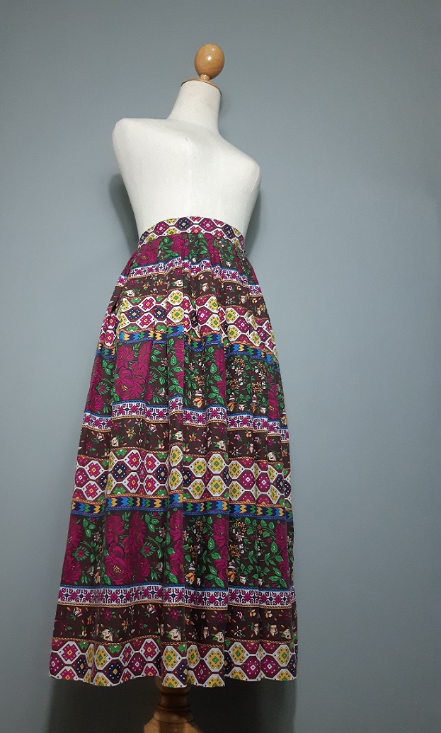 กระโปรงยาวลายดอกแบรนด์ Beneton