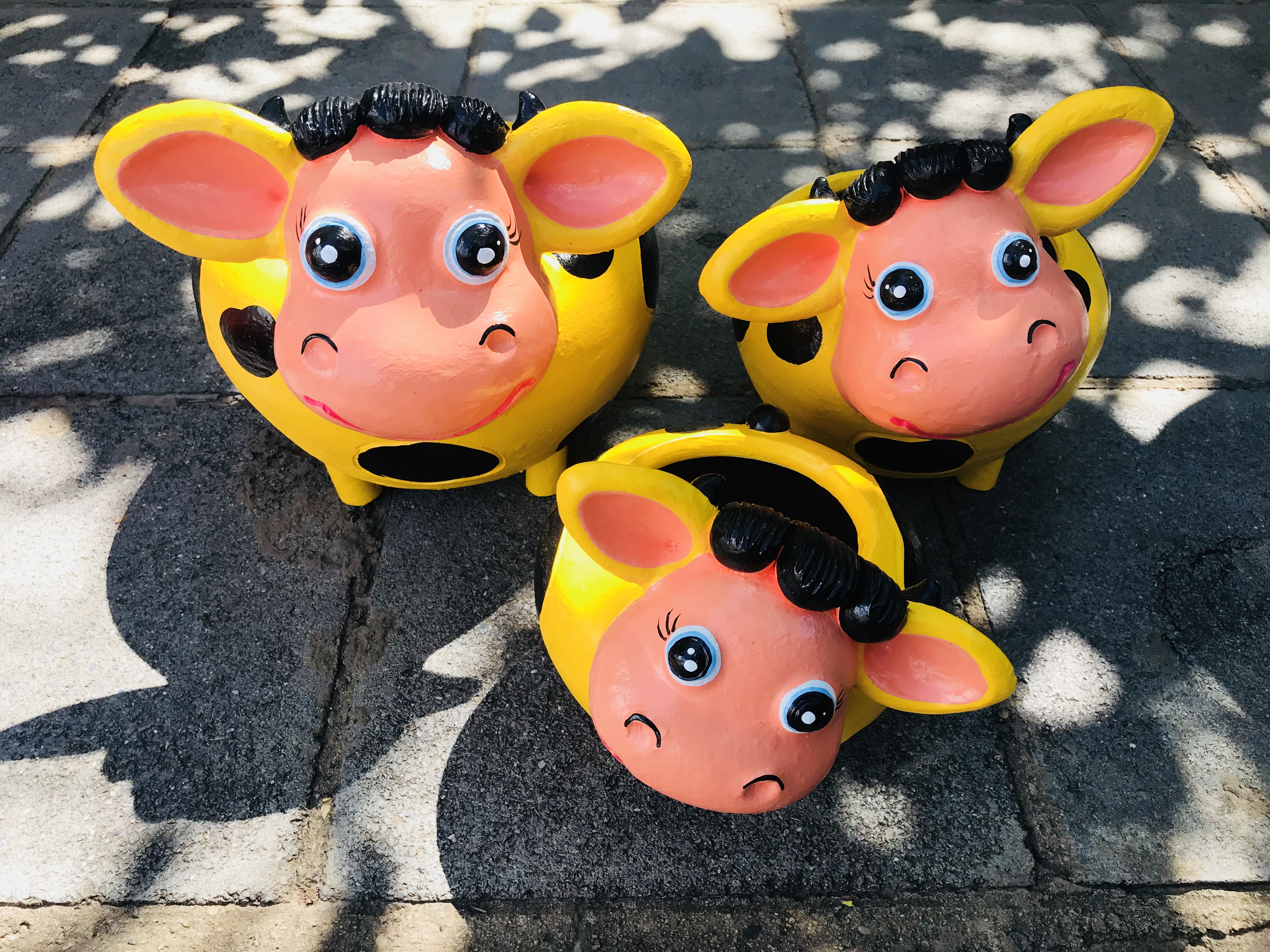 กระถางดินชุดครอบครัววัวแฟนซี