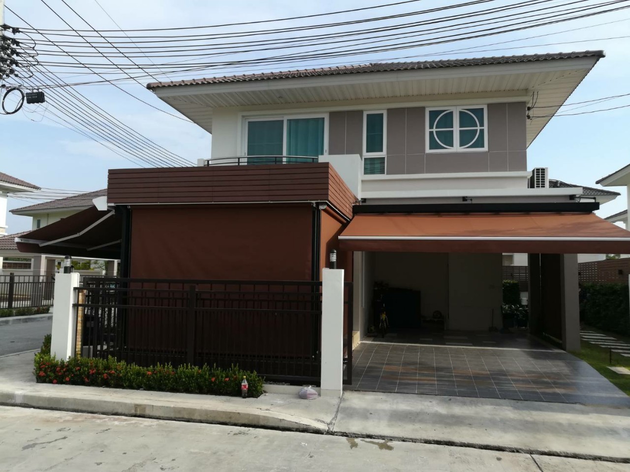 ผ้าใบพับเก็บได้/แนวดิ่ง มือหมุน-หมุนอัตโนมัติ