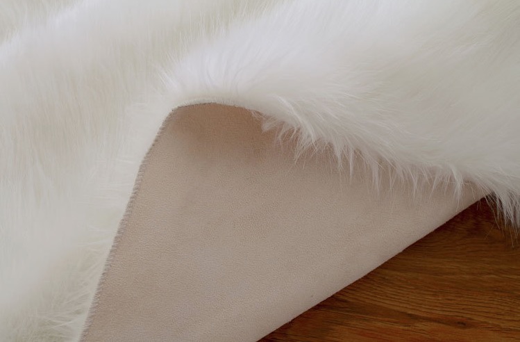 พรมขนมิ้งค์ - สีขาว