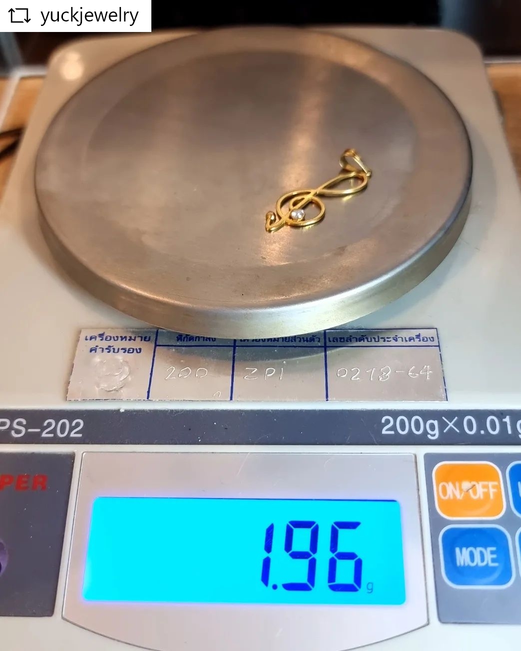 🚫ปิดการขาย(SoIdOut)🚫จี้ทองคำ 18K เพชรเกสร 10 ตัง 1 เม็ด น้ำ 97-98 ความสะอาด vvs ขนาดตามภาพเทียบเหรียญบาท น้ำหนัก 1.96 กรัม