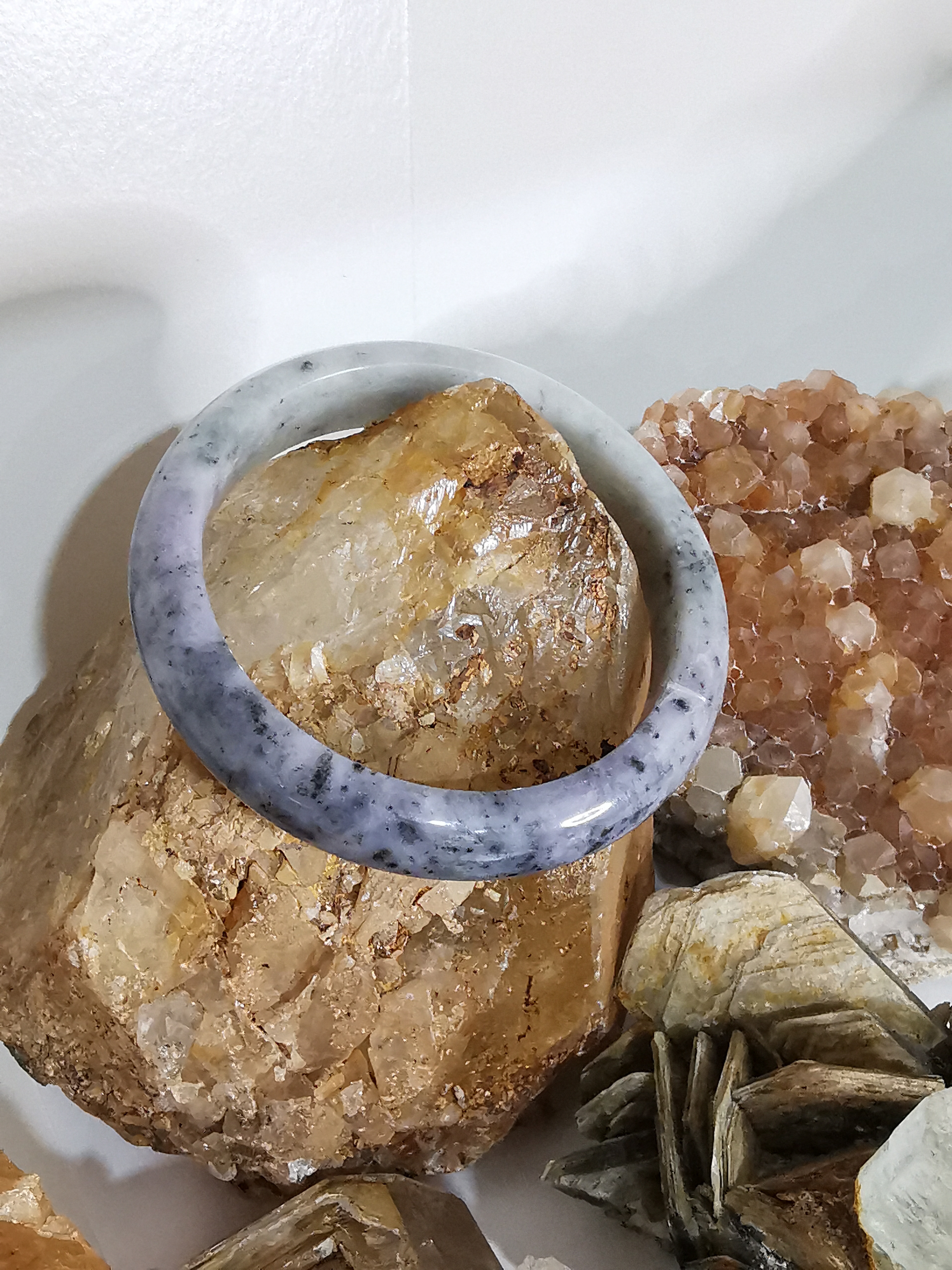 Grey White Bangle Jadeite กำไลหยกเจไดต์แท้ Diameter/ เส้นผ่านศูนย์กลางด้านใน/size 63 mm.