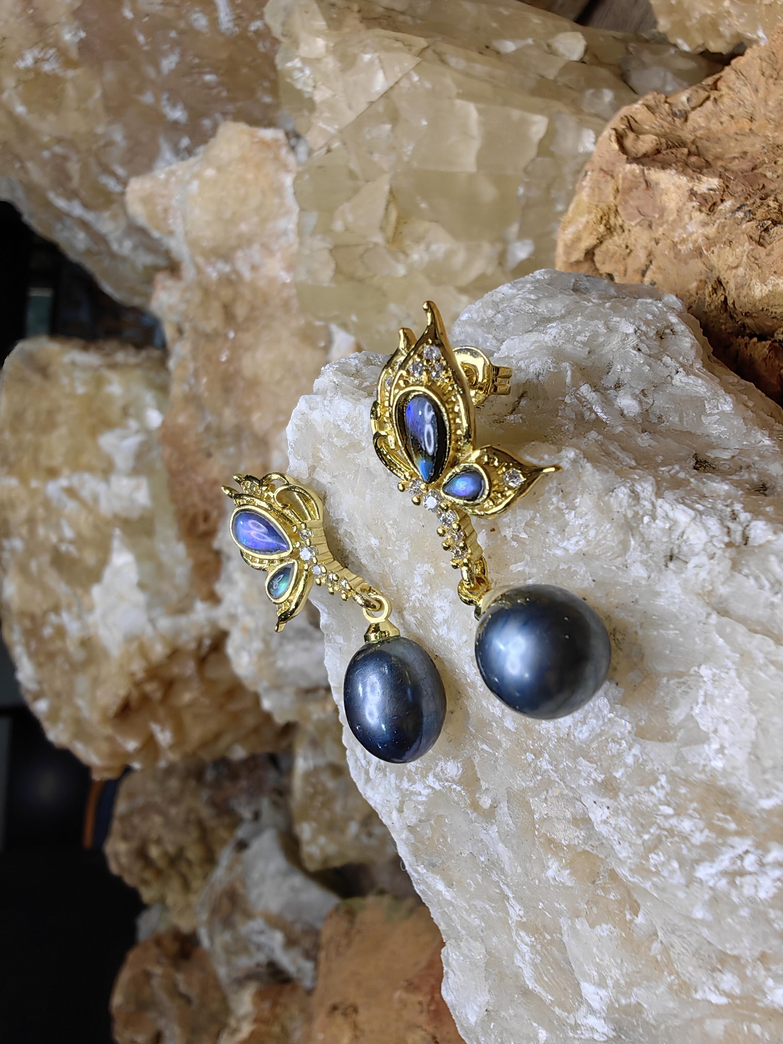 ต่างหูไข่มุกเลี้ยงธรรมชาติ เปลือกหอย เพชรสวิส Natural Cultured Pearl Mother of Pearl Swiss Diamond Earrings