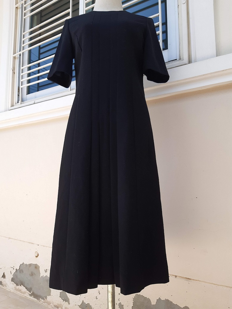 เดรสวินเทจสีดำกระโปรงจีบพลีท (Vintage dress)