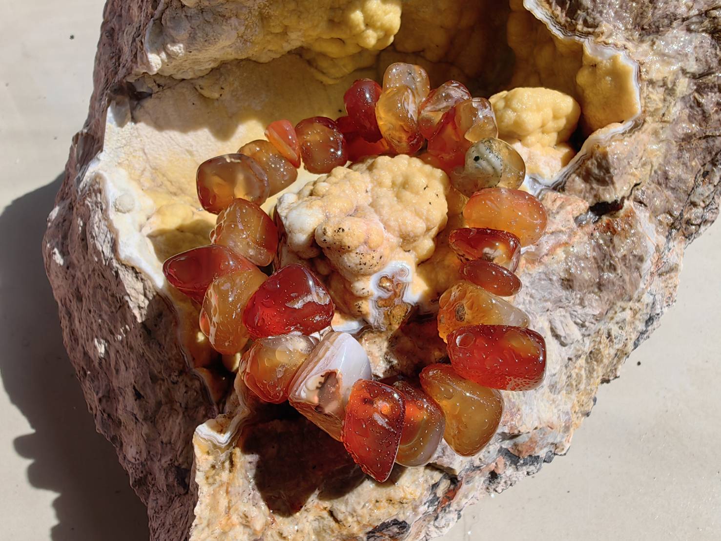 Carnelian Bracelets สร้อยข้อมือคาร์เนเลียน Size 15 cm. 314.00 ct