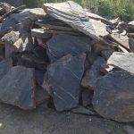 หินแผ่นสีเทาดำ