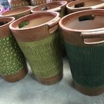 กระถางดินเผาทรงถังเจาะหู