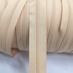 ซิปฟันเบอร์3 ครีมไข่010K 10เมตร