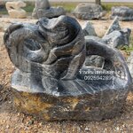 ปฏิมากรรมหินโชว์ธรรมชาติ