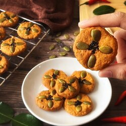 คุ๊กกี้ปลาธัญพืช (สินค้าพรีออเดอร์) กลุ่มวิสาหกิจชุมชนแปรรูปปลาน้ำจืม (ป้าอ้วนหมู่ 3)