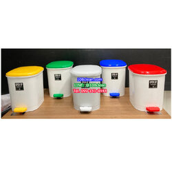 ถังขยะเท้าเหยียบ ทรงเหลี่ยม 12 ลิตร ฝาสี