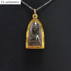 🚫ปิดการขาย(SoIdOut)🚫วัตถุมงคลเลี่ยมกรอบทองคำ 80% หลวงพ่อทวด กรอบพลาสติกมีรอย น้ำหนัก 5.45 กรัม ราคา 4300.-(Net)