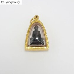 🚫ปิดการขาย(SoIdOut)🚫วัตถุมงคลเลี่ยมทองคำ 90% รูปหล่อ หลวงปู่ไข่ วัดบพิตรพิมุข กรุงเทพฯ ปี 2532 น้ำหนักรวม 7.67 กรัม