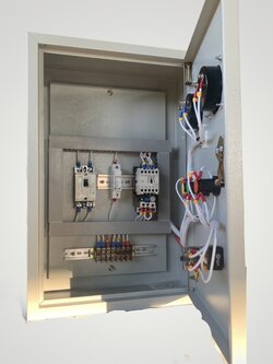 ตู้ควบคุมปั๊มน้ำ 1 HP 220v ใช้กับลูกลอยไฟฟ้า ตู้เหล็ก