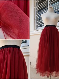 กระโปรงผ้ามุ้งสีแดงสวยๆ