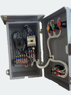 ตู้ควบคุมปั๊มน้ำ 3HP 1เฟส 220 v เปิดปิดธรรมดา