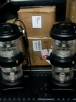 โคมไฟสัญญาณเดินเรือ 2ชั้น เปลือกครอบเป็น PC แบบใสสว่างรอบ 360องศา CXH6-101P ระยะห่างระหว่างรูน๊อตฐาน 155×155มม.