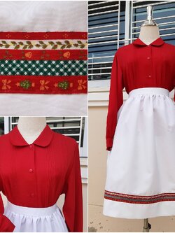 กระโปรงทรงเอสีขาว แต่งแถบแดงลายต้นคริสมาสต์จิ๋วๆ