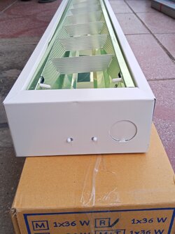 โคมตะแกรง โคมนีออนคู่ ยีแบบฝั่ง แบบลอย 1x36 ขนาด 30x120 cm โคมซี่ตะแกรง