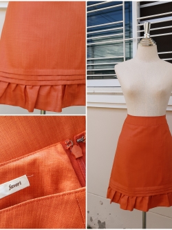 กระโปรงสั้นสีส้ม