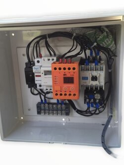 ตู้ควบคุมปั๊มน้ำ 5 HP 1เฟส 220 v ตั้งเวลาการทำงาน มีเฟส