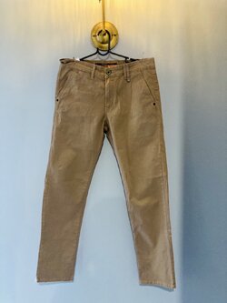 G 220063 กางเกงสแลคขายาวสีกากี AC-TION TRENDY PEOPLE ราคาเช่า 30 บาท ต่อ 1 วัน