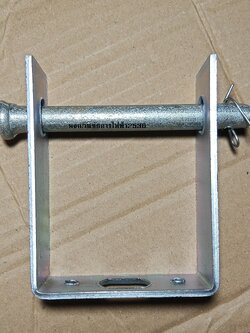 เหล็กช่องไฟฟ้า 1ช่อง สำหรับจับสายไฟ แร็คช่อง ครบชุด ใช้ยึดโยงสายไฟฟ้าเข้า ไม่ร่วมลูก