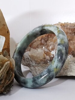 Green Grey Black White Bangle กำไลหยกเจไดต์แท้ Diameter/ เส้นผ่านศูนย์กลางด้านใน 58 mm.