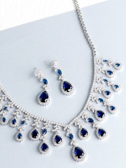 SAPPHIRE DIAMOND 18K WHITE GOLD NECKLACE EARRING สร้อยคอ ต่างหู ไพลิน ล้อมเพชร ทอง 18K Pre-order